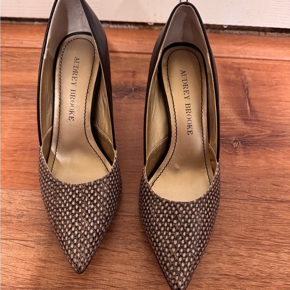 Audrey Brooke Shoes - Audrey Brooke black and snakeskin heels​